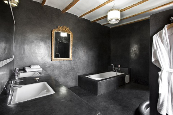 Grey Suite Bathroom